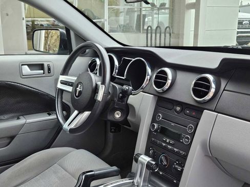 Used 2009 Ford Mustang Coupe image 9