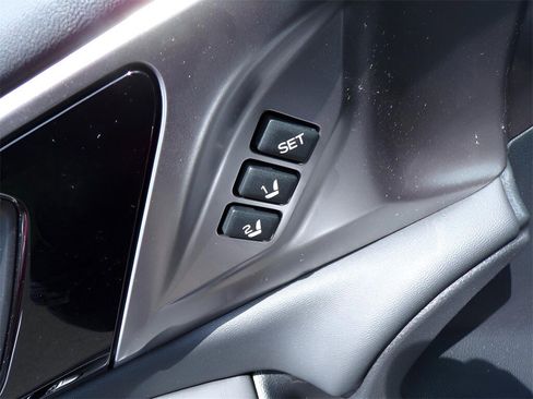 Certified 2025 Subaru Outback Limited image 19