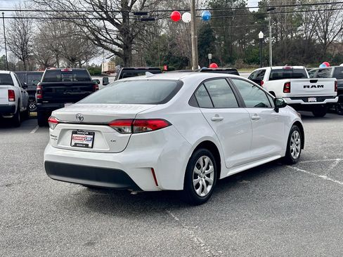 Used 2024 Toyota Corolla LE image 6