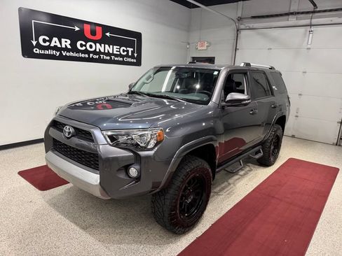 Used 2018 Toyota 4Runner TRD Off-Road Premium AWD/4WD image 4