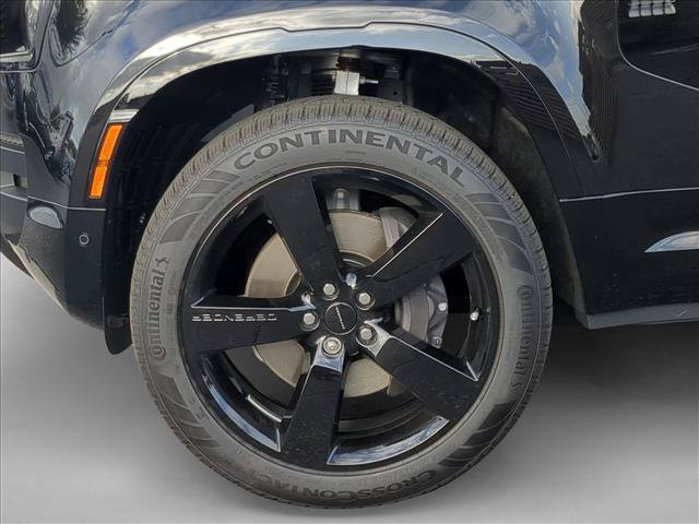 New 2026 Land Rover Defender 110 X-Dynamic SE AWD/4WD image 10