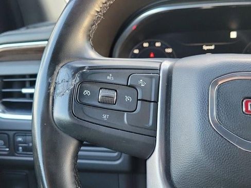 Used 2023 GMC Yukon SLE image 17