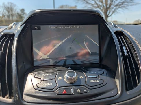 Used 2014 Ford Escape SE w/ Equipment Group 201A FWD image 8