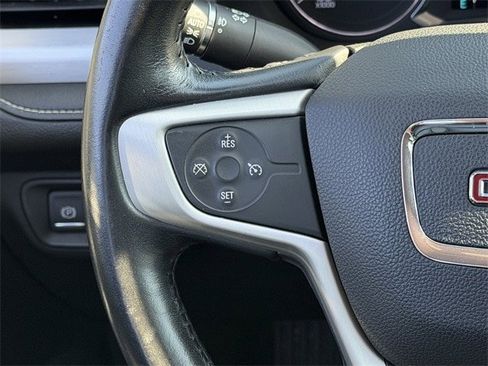 Used 2019 GMC Acadia SLT w/ Black Edition image 14