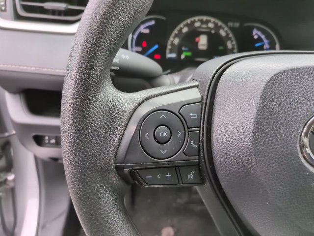 Used 2025 Toyota RAV4 XLE AWD/4WD image 14