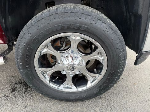 Used 2014 Chevrolet Silverado 2500 LTZ w/ LTZ Plus Package image 21