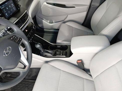 Used 2019 Hyundai Tucson SE image 17