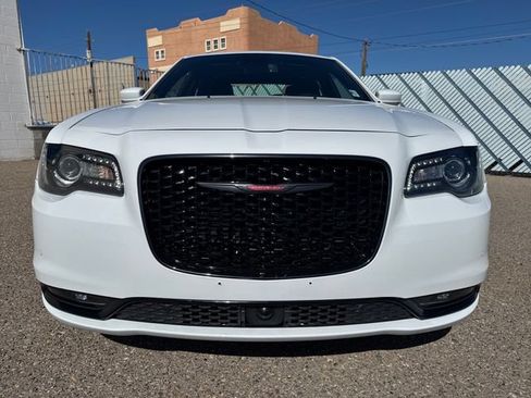 Used 2023 Chrysler 300 S w/ Comfort Group RWD image 8