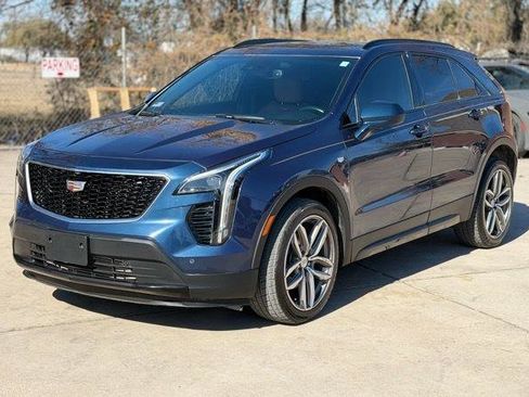 Used 2020 Cadillac XT4 Sport image 3