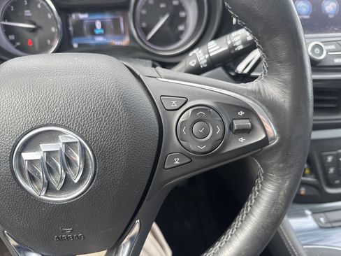 Used 2020 Buick Envision Essence image 19