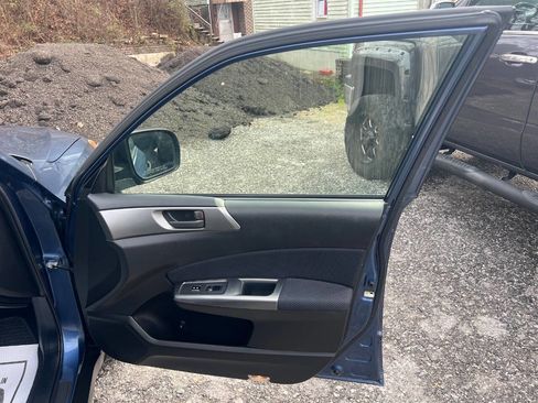 Used 2012 Subaru Forester 2.5X image 12