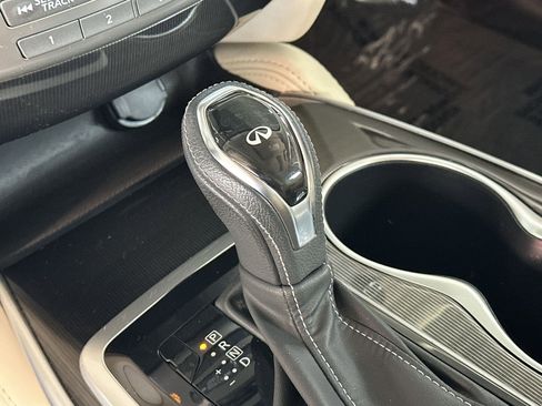 Used 2019 INFINITI QX60 Luxe w/ Essential Package image 22