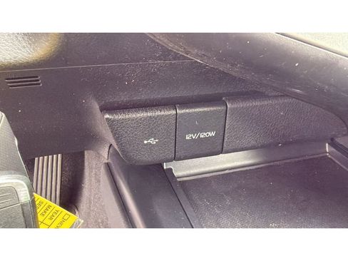 Used 2020 Toyota Camry SE FWD image 24