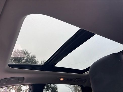 Used 2023 INFINITI QX60 Sensory w/ Vision Package image 12