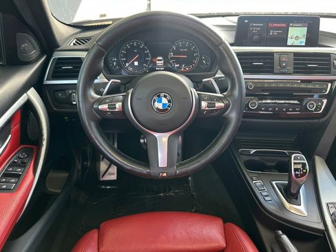 Used 2018 BMW 340i Sedan w/ Executive Package RWD image 18