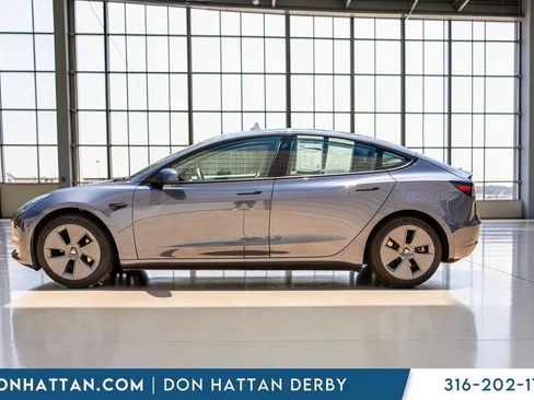 Used 2021 Tesla Model 3 Standard Range Plus RWD image 2