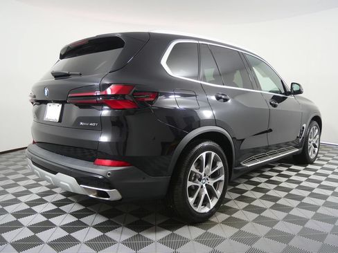 Used 2024 BMW X5 xDrive40i w/ Premium Package AWD/4WD image 3
