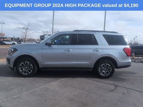 Used 2024 Ford Expedition XLT image 5