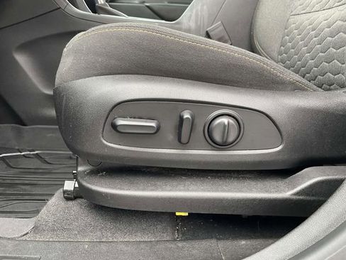 Used 2020 Chevrolet Equinox LT image 12