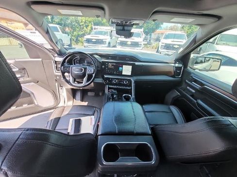 Used 2024 GMC Sierra 1500 Denali AWD/4WD image 21
