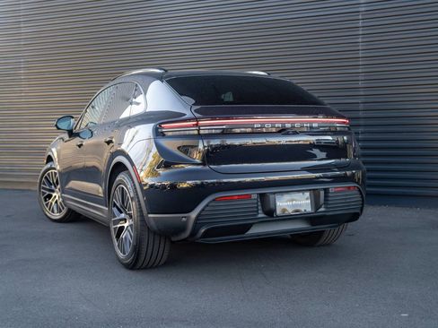 New 2026 Porsche Macan 4 Electric AWD/4WD image 3