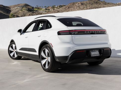 Used 2024 Porsche Macan 4 Electric image 3