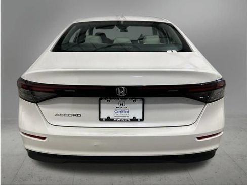 Certified 2023 Honda Accord EX image 5