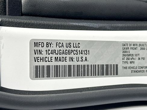 Used 2023 Jeep Grand Cherokee Altitude image 30