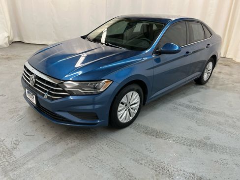 Used 2019 Volkswagen Jetta S image 1