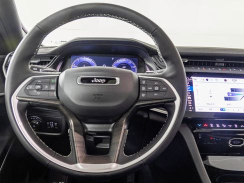 New 2026 Jeep Grand Cherokee Limited w/ Limited Altitude Package AWD/4WD image 31