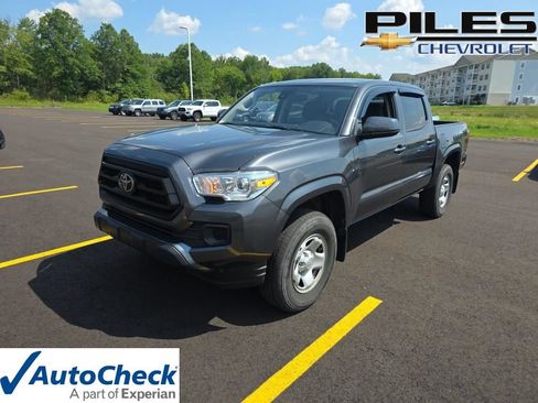 Used 2023 Toyota Tacoma SR AWD/4WD image 1