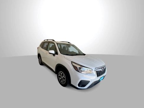 Used 2019 Subaru Forester Premium AWD/4WD image 2