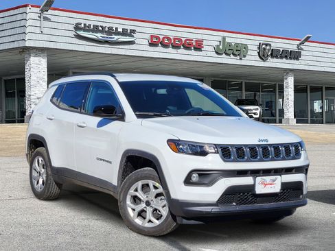 New 2026 Jeep Compass Latitude image 1