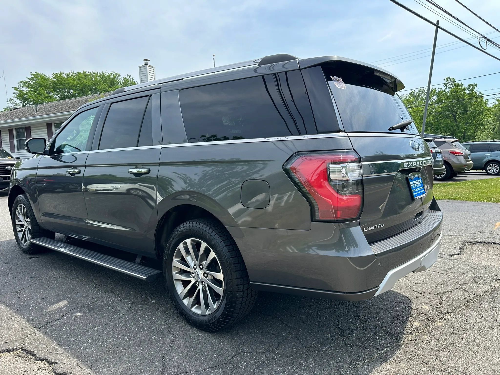 Used 2018 Ford Expedition Max Limited AWD/4WD image 4