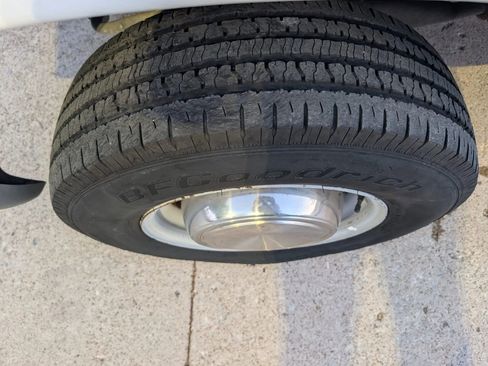 Used 1997 Ford E-250 and Econoline 250 Heavy-Duty image 11