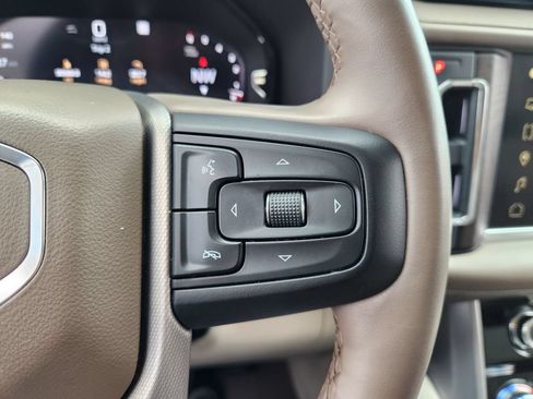 Used 2023 GMC Yukon XL Denali AWD/4WD image 30