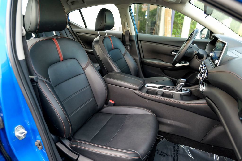 Used 2023 Nissan Sentra SR w/ SR Premium Package FWD image 35