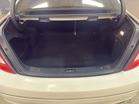Used 2011 Mercedes-Benz C 300 4MATIC Sedan image 33