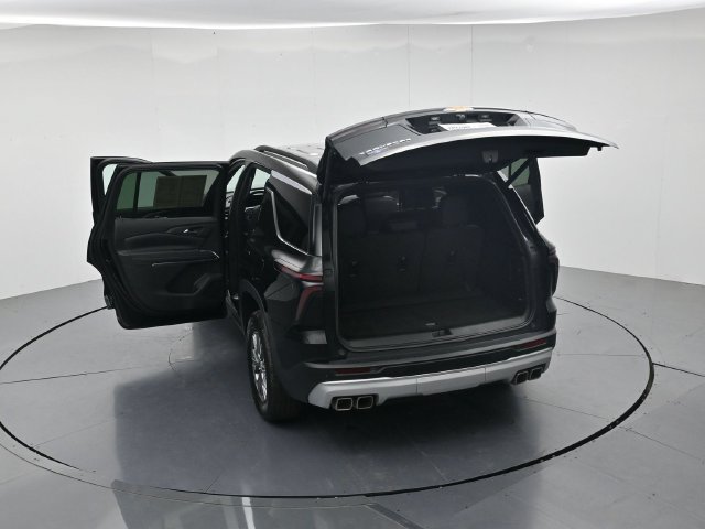 Used 2025 Chevrolet Traverse LT AWD/4WD image 51