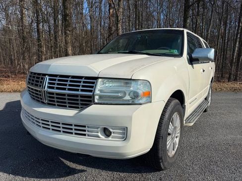 Used 2007 Lincoln Navigator Ultimate image 1