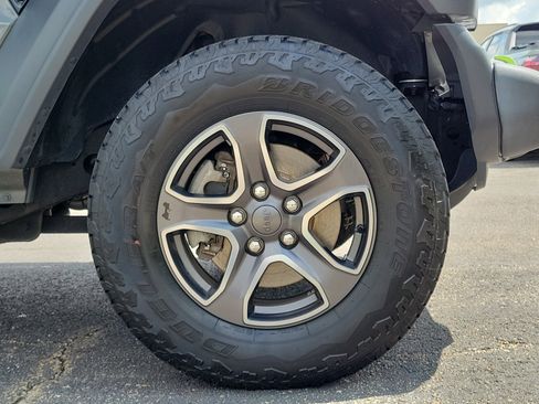 Used 2019 Jeep Wrangler Sport image 5