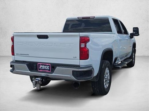 Used 2024 Chevrolet Silverado 2500 LT AWD/4WD image 3