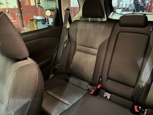 Used 2025 Nissan Rogue SV image 40