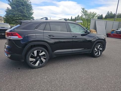 Used 2024 Volkswagen Atlas Cross Sport SE AWD/4WD image 4