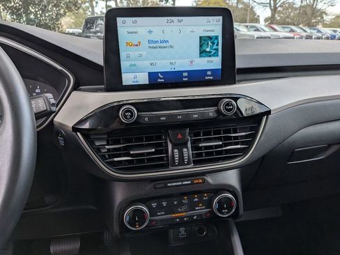 Used 2022 Ford Escape SEL image 24