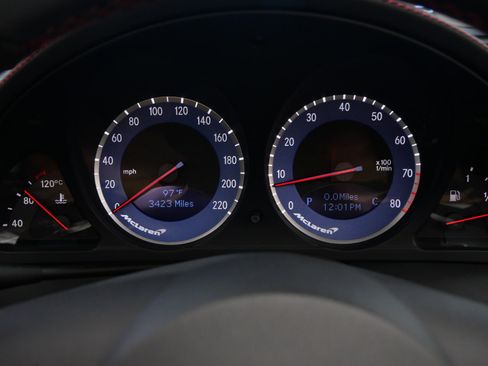 Used 2009 Mercedes-Benz SLR image 21