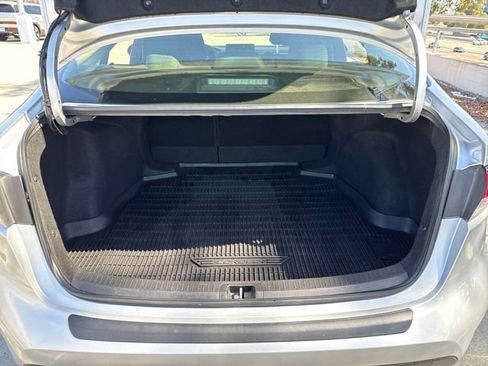 Used 2022 Toyota Corolla LE image 16