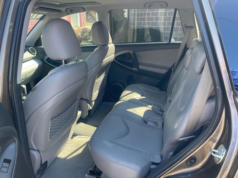Used 2011 Toyota RAV4 Limited w/ Limited Extra Value Pkg image 22