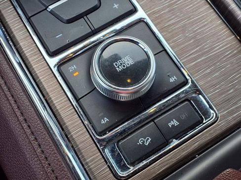 Used 2024 Ford Expedition Max Limited image 14