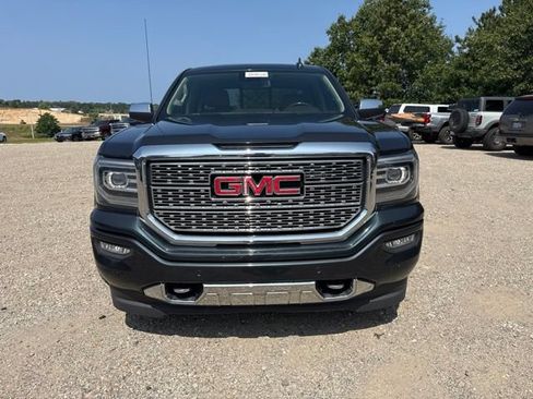 Used 2018 GMC Sierra 1500 Denali w/ Denali Ultimate Package AWD/4WD image 8